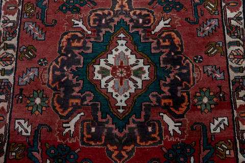 Bakhtiar Red Runner Hand Knotted 34 X 1311 Area Rug 99-111291 Image 3
