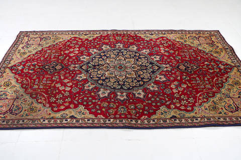 Tabriz Red Hand Knotted 411 X 79  Area Rug 99-111331 Image 4