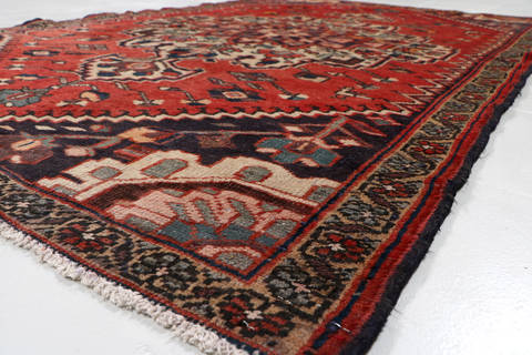 Hamedan Red Hand Knotted 43 X 68 Area Rug 99-111334 Image 9
