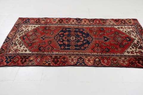 Zanjan Red Hand Knotted 311 X 71 Area Rug 99-111336 Image 4