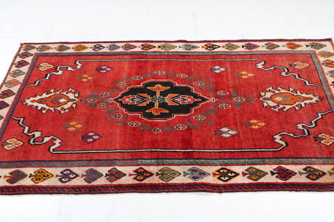 Shiraz Red Hand Knotted 41 X 60  Area Rug 99-111342 Image 4