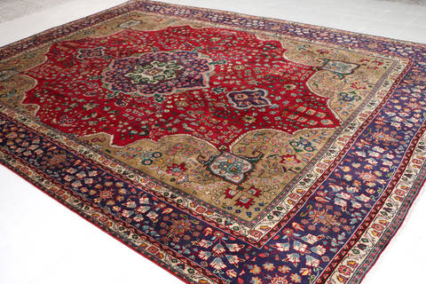Tabriz Red Hand Knotted 98 X 131  Area Rug 99-111365 Image 3