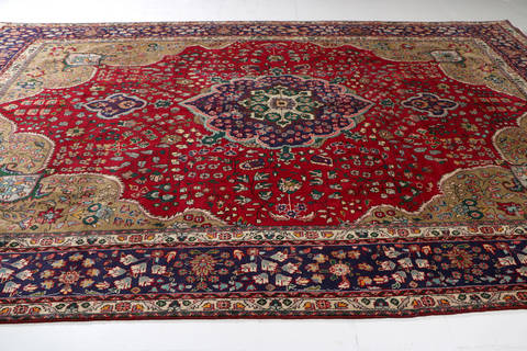 Tabriz Red Hand Knotted 98 X 131  Area Rug 99-111365 Image 4