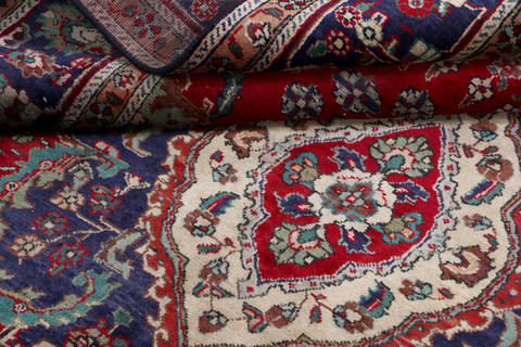 Tabriz Red Hand Knotted 65 X 98  Area Rug 99-111387 Image 11