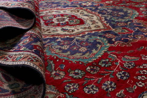 Tabriz Red Hand Knotted 65 X 98  Area Rug 99-111387 Image 12