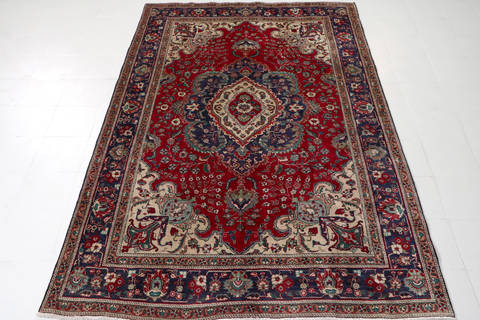 Tabriz Red Hand Knotted 65 X 98  Area Rug 99-111387 Image 1
