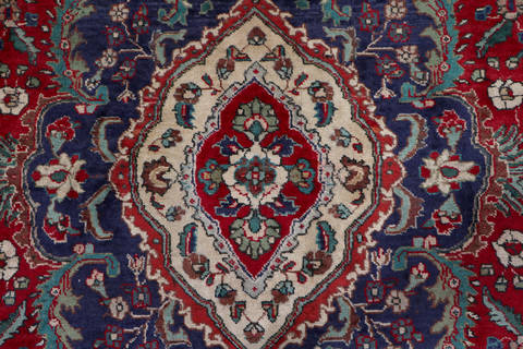 Tabriz Red Hand Knotted 65 X 98  Area Rug 99-111387 Image 6