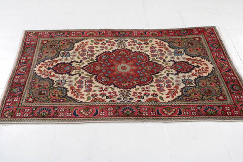 Tabriz Beige Hand Knotted 31 X 411  Area Rug 99-111404 Image 4
