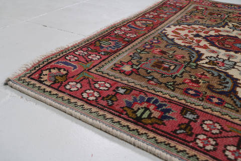 Tabriz Beige Hand Knotted 31 X 411  Area Rug 99-111404 Image 9