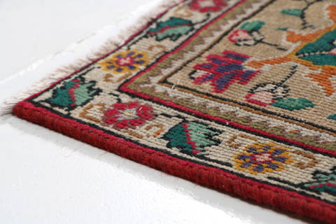 Tabriz Red Hand Knotted 31 X 43  Area Rug 99-111405 Image 8