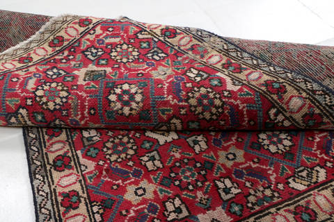 Tabriz Red Hand Knotted 34 X 48 Area Rug 99-111406 Image 13