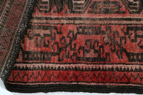 Baluch Red Hand Knotted 29 X 48 Area Rug 99-111412 Image 16