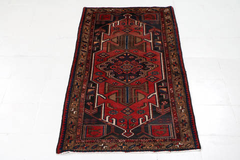 Zanjan Red Runner Hand Knotted 33 X 65 Area Rug 99-111453 Image 11