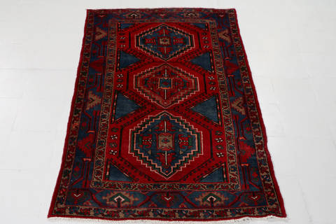 Zanjan Red Hand Knotted 44 X 70 Area Rug 99-111469 Image 1