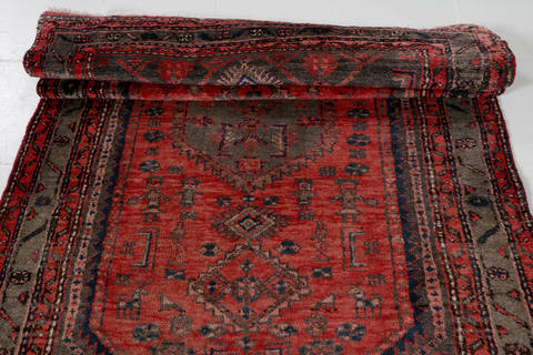 Zanjan Red Hand Knotted 34 X 63 Area Rug 99-111500 Image 10