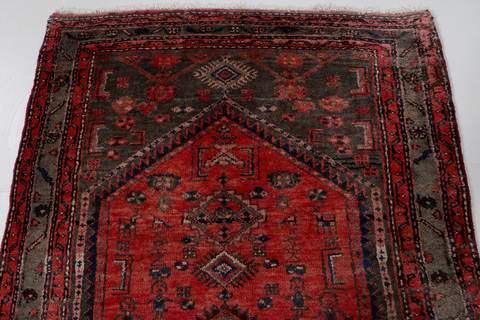 Zanjan Red Hand Knotted 34 X 63 Area Rug 99-111500 Image 3