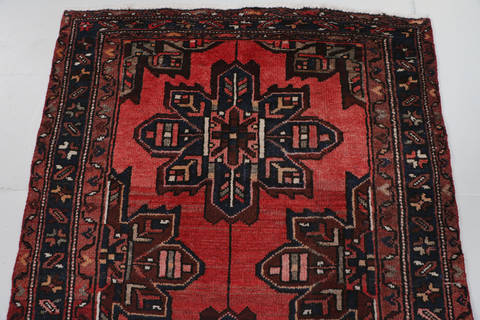 Zanjan Red Runner Hand Knotted 33 X 67 Area Rug 99-111502 Image 2