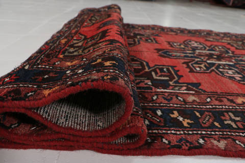 Zanjan Red Runner Hand Knotted 33 X 67 Area Rug 99-111502 Image 8