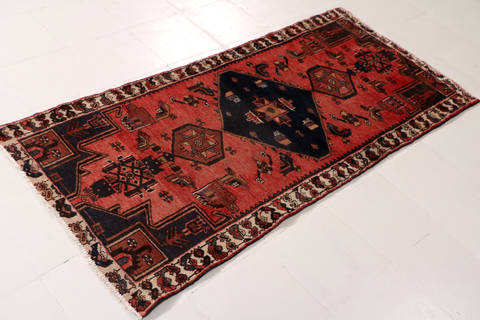 Zanjan Red Runner Hand Knotted 29 X 62 Area Rug 99-111509 Image 5