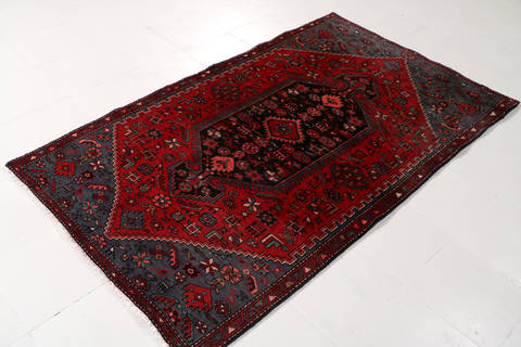 Zanjan Red Hand Knotted 37 X 62 Area Rug 99-111525 Image 2