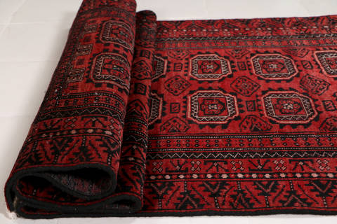 Baluch Red Hand Knotted 30 X 59 Area Rug 99-111540 Image 8
