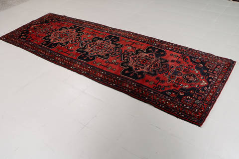 Zanjan Red Runner Hand Knotted 36 X 104 Area Rug 99-111569 Image 2