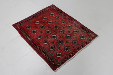 Turkman Red Square Hand Knotted 27 X 30 Area Rug 99-111646 Image 3