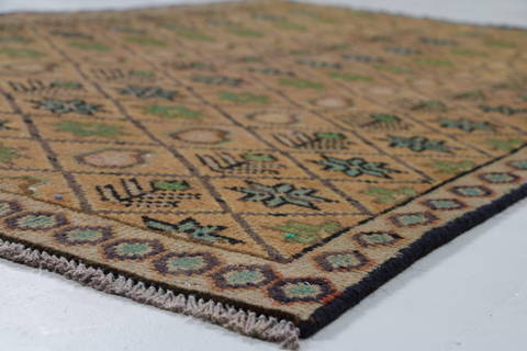 Tabriz Yellow Hand Knotted 30 X 48  Area Rug 99-111647 Image 11