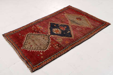 Shiraz Red Hand Knotted 35 X 51  Area Rug 99-111653 Image 3