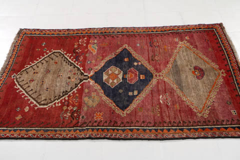 Shiraz Red Hand Knotted 35 X 51  Area Rug 99-111653 Image 4