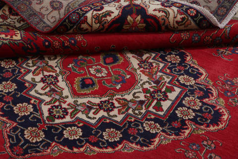 Tabriz Red Hand Knotted 79 X 101  Area Rug 99-111721 Image 13