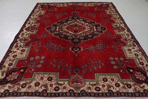 Tabriz Red Hand Knotted 79 X 101  Area Rug 99-111721 Image 3