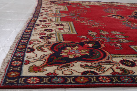Tabriz Red Hand Knotted 79 X 101  Area Rug 99-111721 Image 8