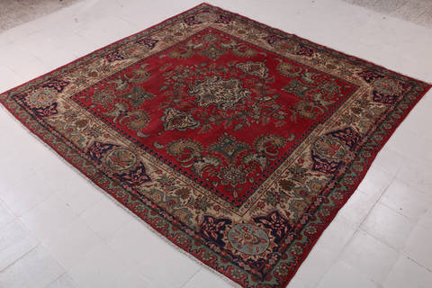 Tabriz Red Square Hand Knotted 104 X 104  Area Rug 99-111723 Image 2