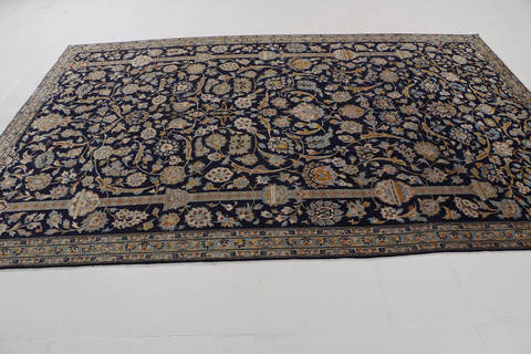 Kashan Blue Hand Knotted 70 X 109 Area Rug 99-111727 Image 4