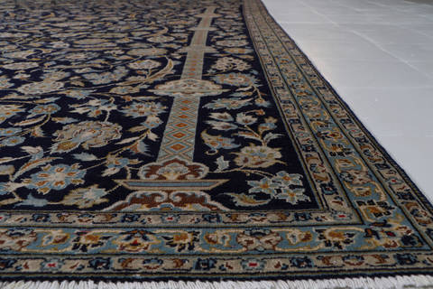 Kashan Blue Hand Knotted 70 X 109 Area Rug 99-111727 Image 9