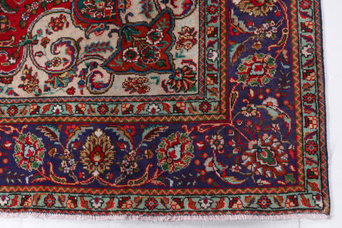Tabriz Red Hand Knotted 83 X 113  Area Rug 99-111775 Image 6