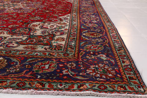 Tabriz Red Hand Knotted 83 X 113  Area Rug 99-111775 Image 8