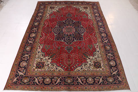 Tabriz Red Hand Knotted 84 X 121  Area Rug 99-111776 Image 1