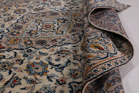 Kashan Beige Hand Knotted 63 X 911  Area Rug 99-111783 Image 12