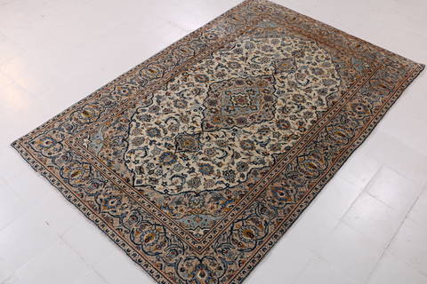 Kashan Beige Hand Knotted 63 X 911  Area Rug 99-111783 Image 2