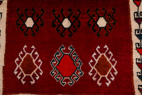 Shiraz Red Hand Knotted 31 X 51  Area Rug 99-111835 Image 6