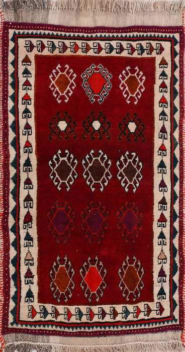 Shiraz Red Hand Knotted 31 X 51  Area Rug 99-111835 Image 0
