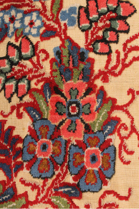 Kashan Beige Hand Knotted 25 X 31 Area Rug 254-111884 Image 1