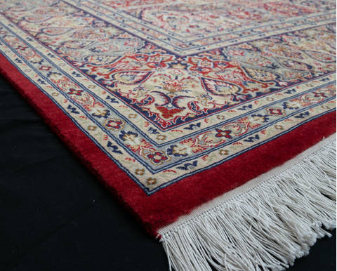 Pak-Persian Red Hand Knotted 82 X 101 Area Rug 700-111897 Image 3