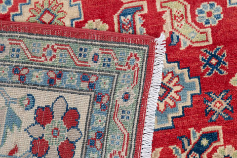 Kazak Red Hand Knotted 68 X 94 Area Rug 700-111899 Image 4