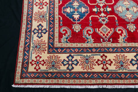Kazak Red Hand Knotted 67 X 100 Area Rug 700-111900 Image 3