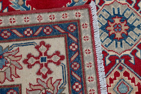 Kazak Red Hand Knotted 67 X 100 Area Rug 700-111900 Image 5