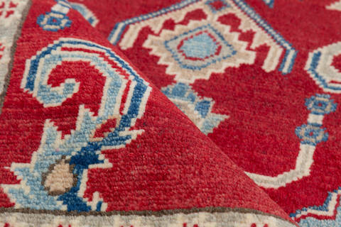 Kazak Red Hand Knotted 67 X 100 Area Rug 700-111900 Image 6