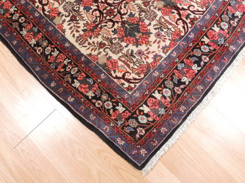 Bidjar Red Hand Knotted 37 X 50 Area Rug 100-111974 Image 4